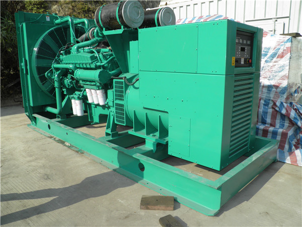 宽城出租发电机 发电机组厂家：柴油发电机组的控制屏的作用是什么？